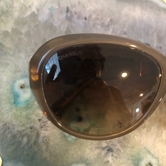 ✨⚜️Gorgeous Chanel Flower Sunglasses ⚜️✨ - Picture 8 of 10